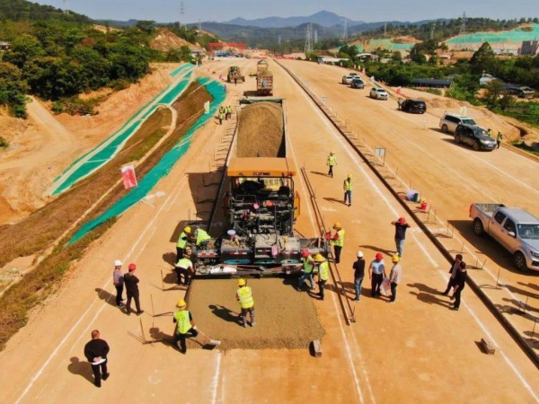 德宏高速公路